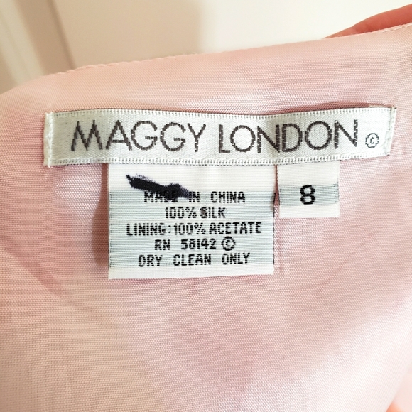 Maggy London • Pink Floral Summer Dress • Size 8 - Picture 3 of 5